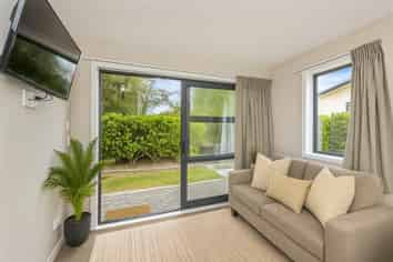 1/69 McKenzie Road , Mangere Bridge