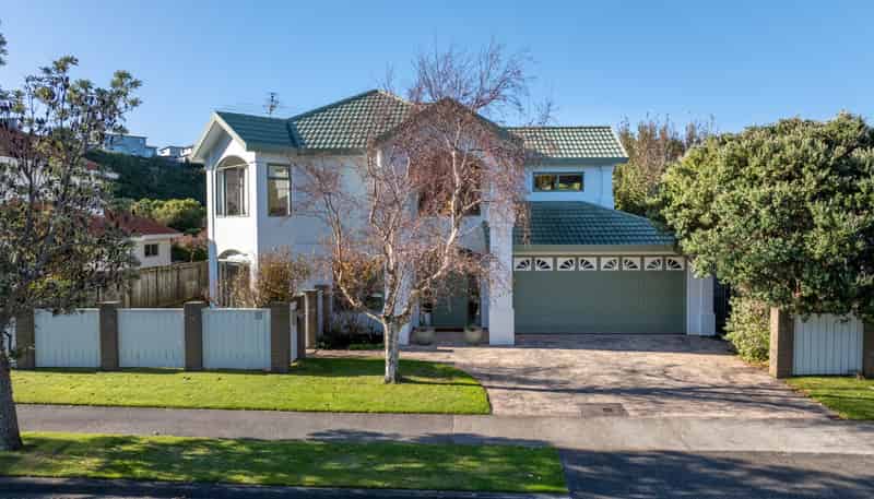 18 Amesbury Drive, Churton Park