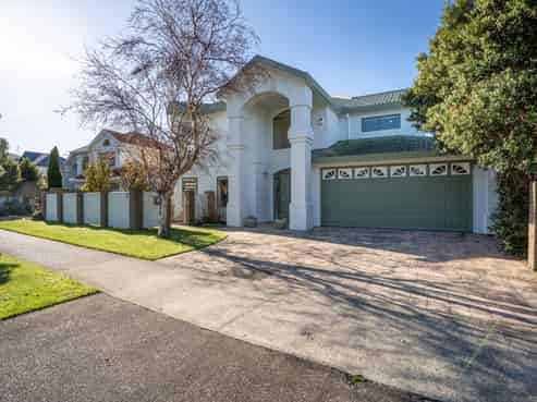 18 Amesbury Drive, Churton Park