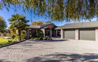 2D Ferry Road, Spring Creek