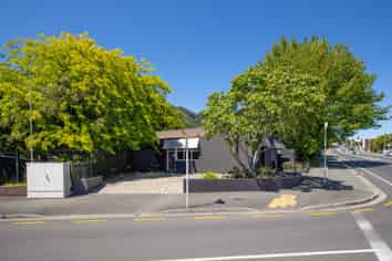 Prime corner site for lease