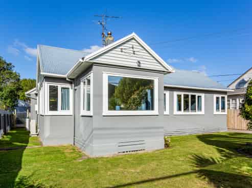 138 Reynolds Street, Taita