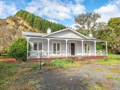 326 Creek Road, Mangamahu