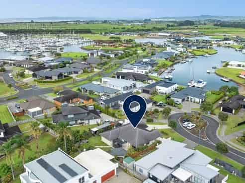 3 Poaka Place, One Tree Point