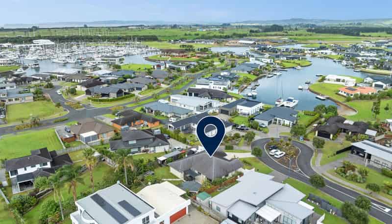 3 Poaka Place, One Tree Point