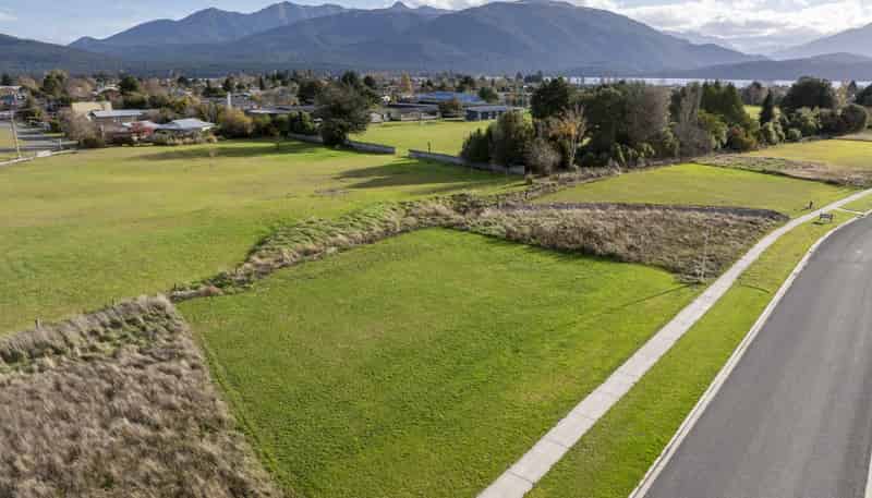 45 Tukare Loop, Te Anau