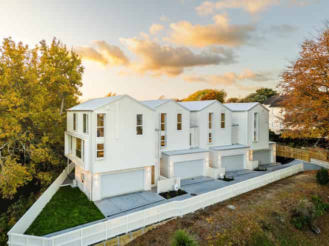 1/2 Woodstock Road, Fairfield