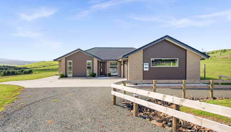 6 Hayes Lane, Hakaru
