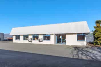 VACANT COMMERCIAL BUILDING 