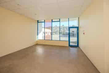 VACANT COMMERCIAL BUILDING 