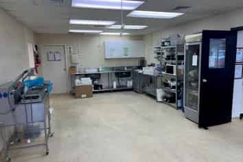 VERSATILE RETAIL/COMMERCIAL SPACE
