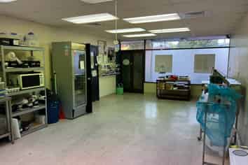 VERSATILE RETAIL/COMMERCIAL SPACE
