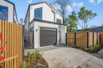 12/12 Marion Street, Silverstream