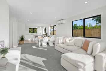12/12 Marion Street, Silverstream