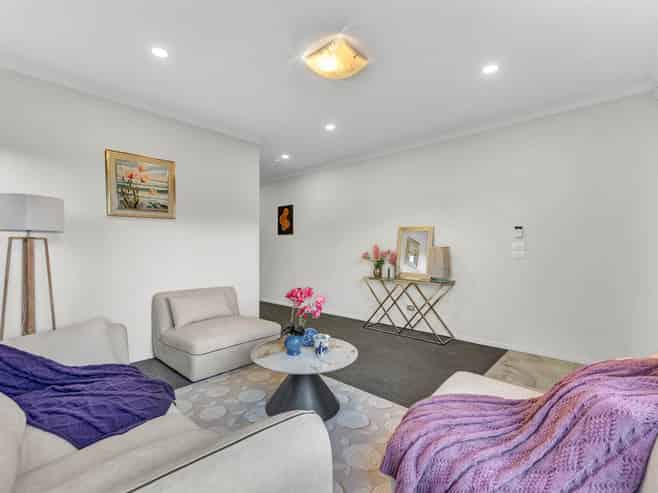 10  Fong Road, Flat Bush