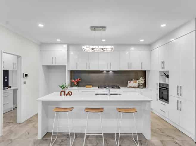 10  Fong Road, Flat Bush