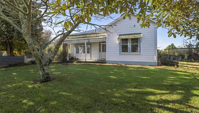 16 Castle Street, Eltham