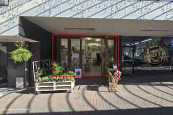 Bright boutique retail space