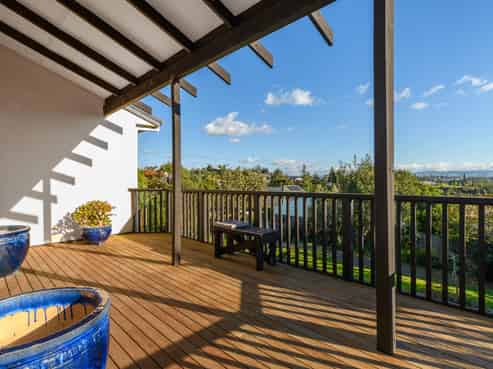 51 Sapphire Drive, Hairini