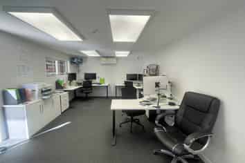 Newly Refurbished Trades Workshop in Drury