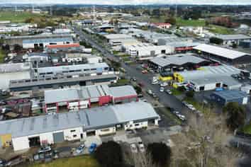 Newly Refurbished Trades Workshop in Drury