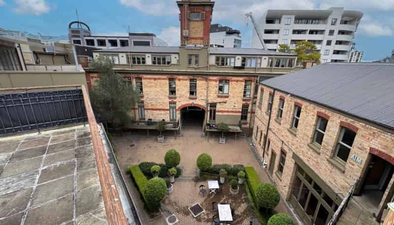 Unit A6/1 Beresford Square, Newton