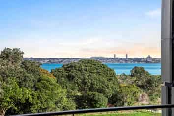 415/48 Esmonde Road, Takapuna