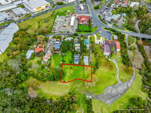Rare mixed-use landholding with reserve frontage
