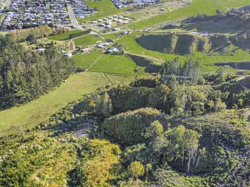 1 State Highway 2, Taneatua
