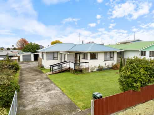 8 Tudor Road, Pahiatua