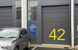 VERSATILITY AND LOCATION AT ITS BEST
