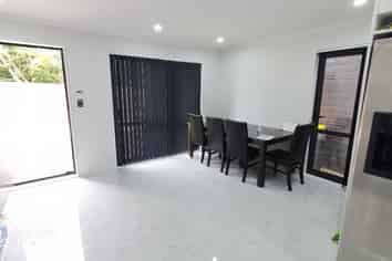 D/425 Great South Road , Opaheke