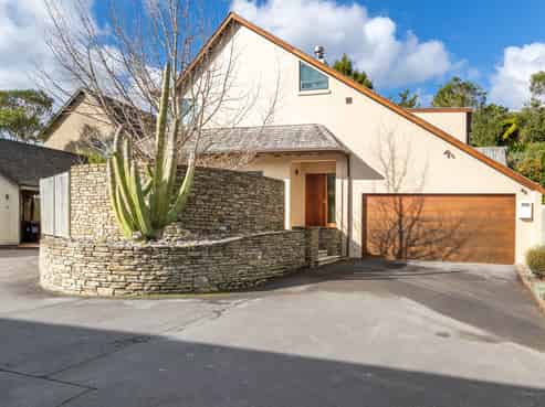 2/3 Gard Street, Silverstream