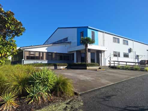 Large Format Warehouse / Workshop