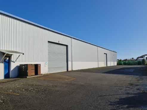 Large Format Warehouse / Workshop