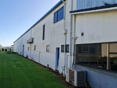 Large Format Warehouse / Workshop
