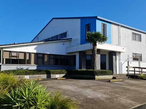Large Format Warehouse / Workshop