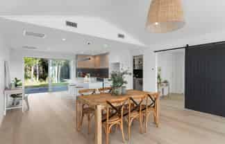 7 Pihoihoi Close, Waikanae