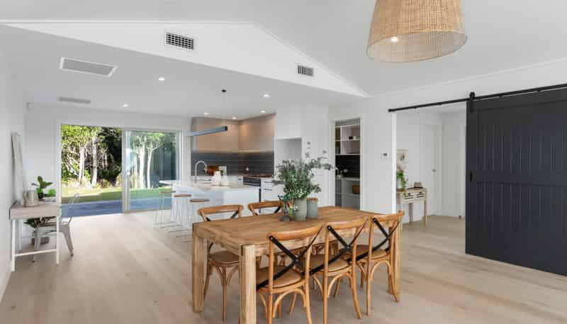 7 Pihoihoi Close, Waikanae