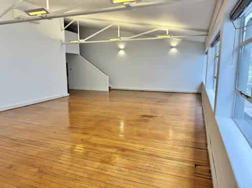 Creative Office, Prime Location