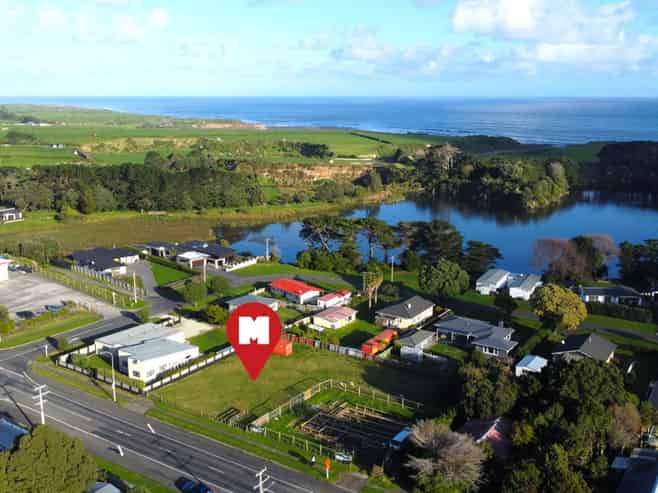 8 Tasman Street, Opunake