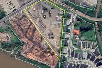 Large Yard Available in Helensville