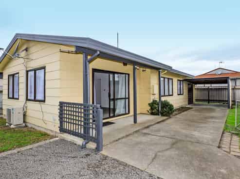 711A Whitehead Road, Saint Leonards