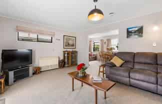 127C Ranolf Street, Glenholme
