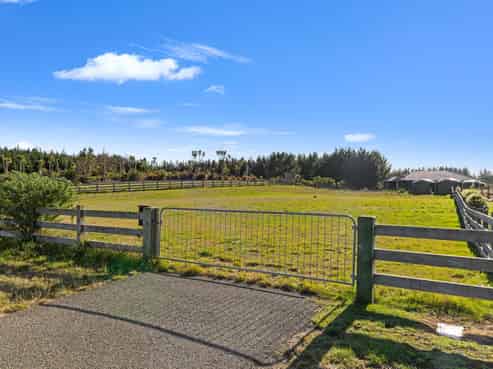 1 Roma Way, Waitarere