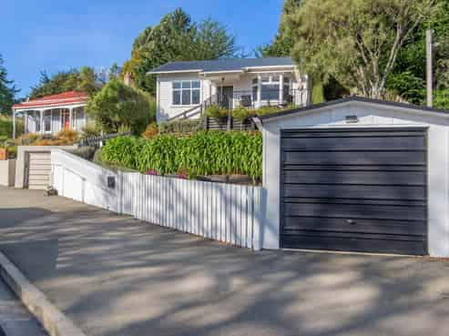 109 Kaikorai Valley Road, Glenross