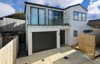 1B Robin Lane, Browns Bay