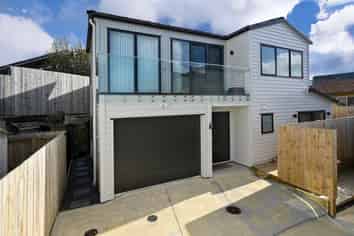 1B Robin Lane, Browns Bay