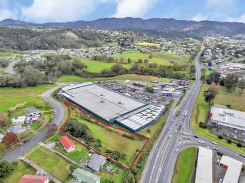 5,132sqm Industrial land - SH1 exposure - $210/sqm