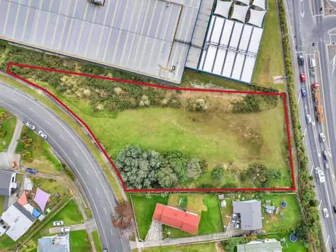 5,132sqm Industrial land - SH1 exposure - $210/sqm